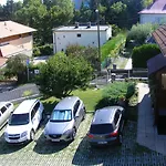 Erika Apartmanhazak