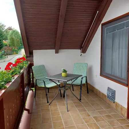 Erika Apartmanhazak Apartament Héviz
