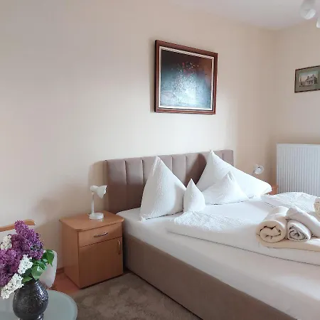 Erika Apartmanhazak Daire Hévíz