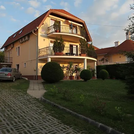 아파트 Erika Apartmanhazak Hévíz