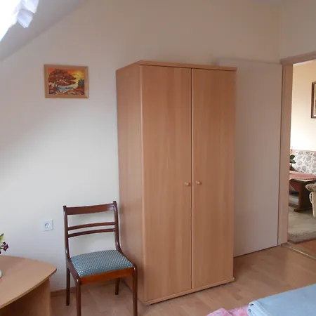 Erika Apartmanhazak *