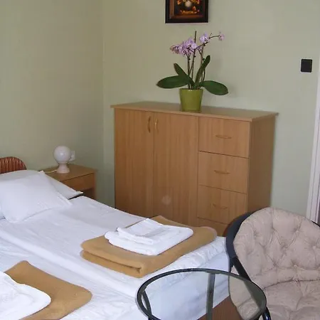 Daire Erika Apartmanhazak *