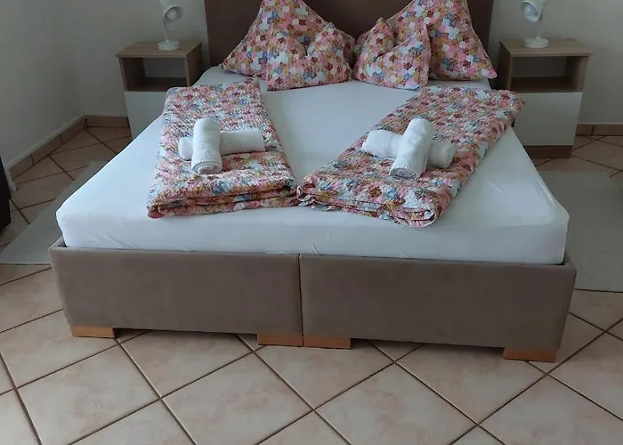 Erika Apartmanhazak Daire Hévíz