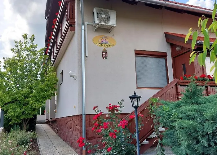 Apartament Erika Apartmanhazak *