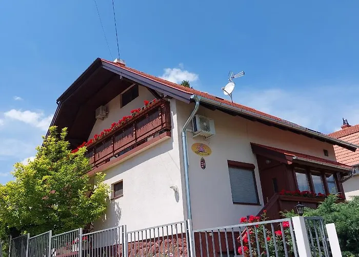 Apartament Erika Apartmanhazak