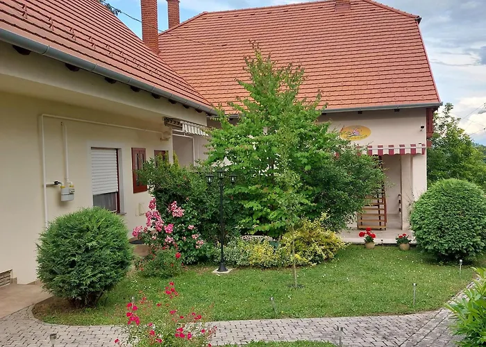 Erika Apartmanhazak Héviz