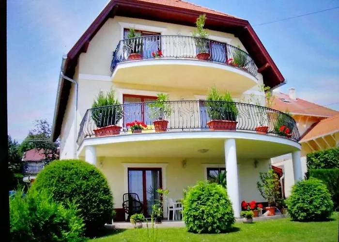 Erika Apartmanhazak Héviz