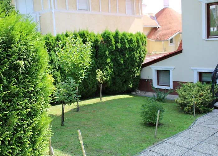 Erika Apartmanhazak Héviz