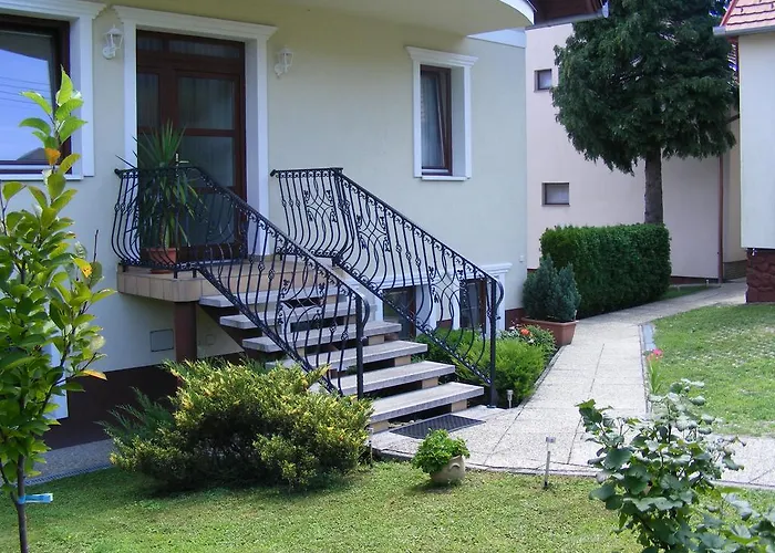 Erika Apartmanhazak Héviz