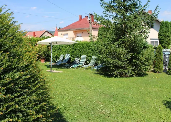 Erika Apartmanhazak Apartament Héviz